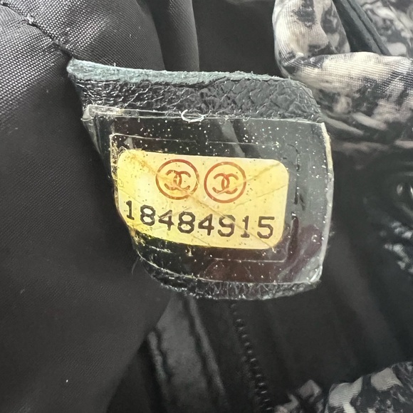 CHANEL authentic small nylon backpack - Picture 11 of 12